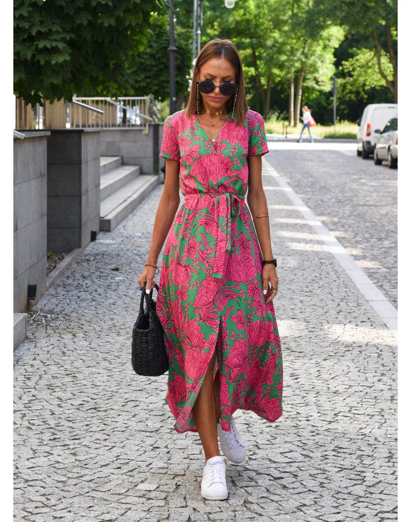 Avery | Flattering V-Neck Flow Midi Dress