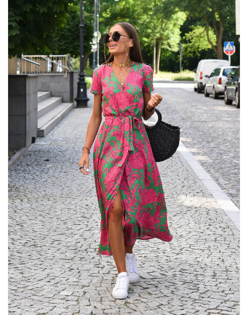 Avery | Flattering V-Neck Flow Midi Dress